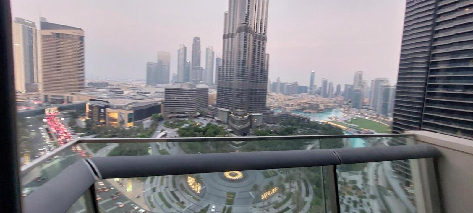 Burj View Vista Beautiful Apartment In Downtown Dubai Exterior photo