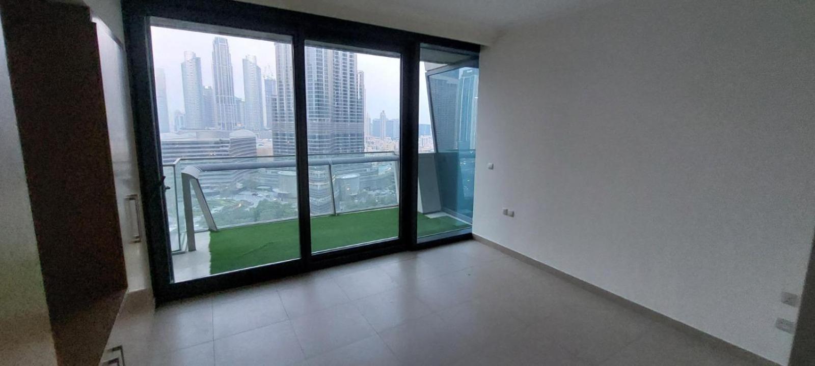 Burj View Vista Beautiful Apartment In Downtown Dubai Exterior photo